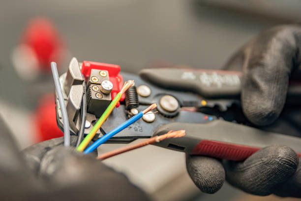 Best Commercial Electrician Services  in St Paul, MO